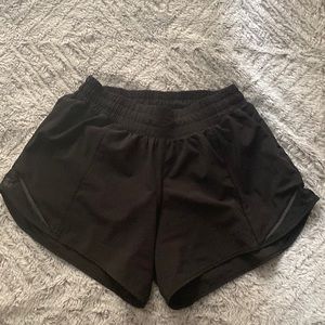 lulu lemon hottie hot shorts